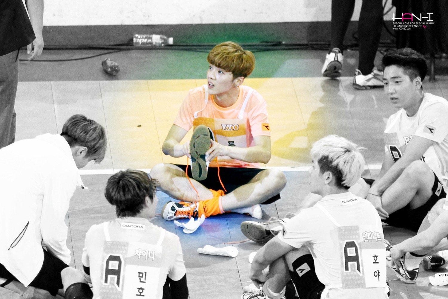 [FANTAKEN] 140526 MBC Idol Futsal Championship [49P]  9e8e974dgw1egs84wvxpzj215o0rswlz