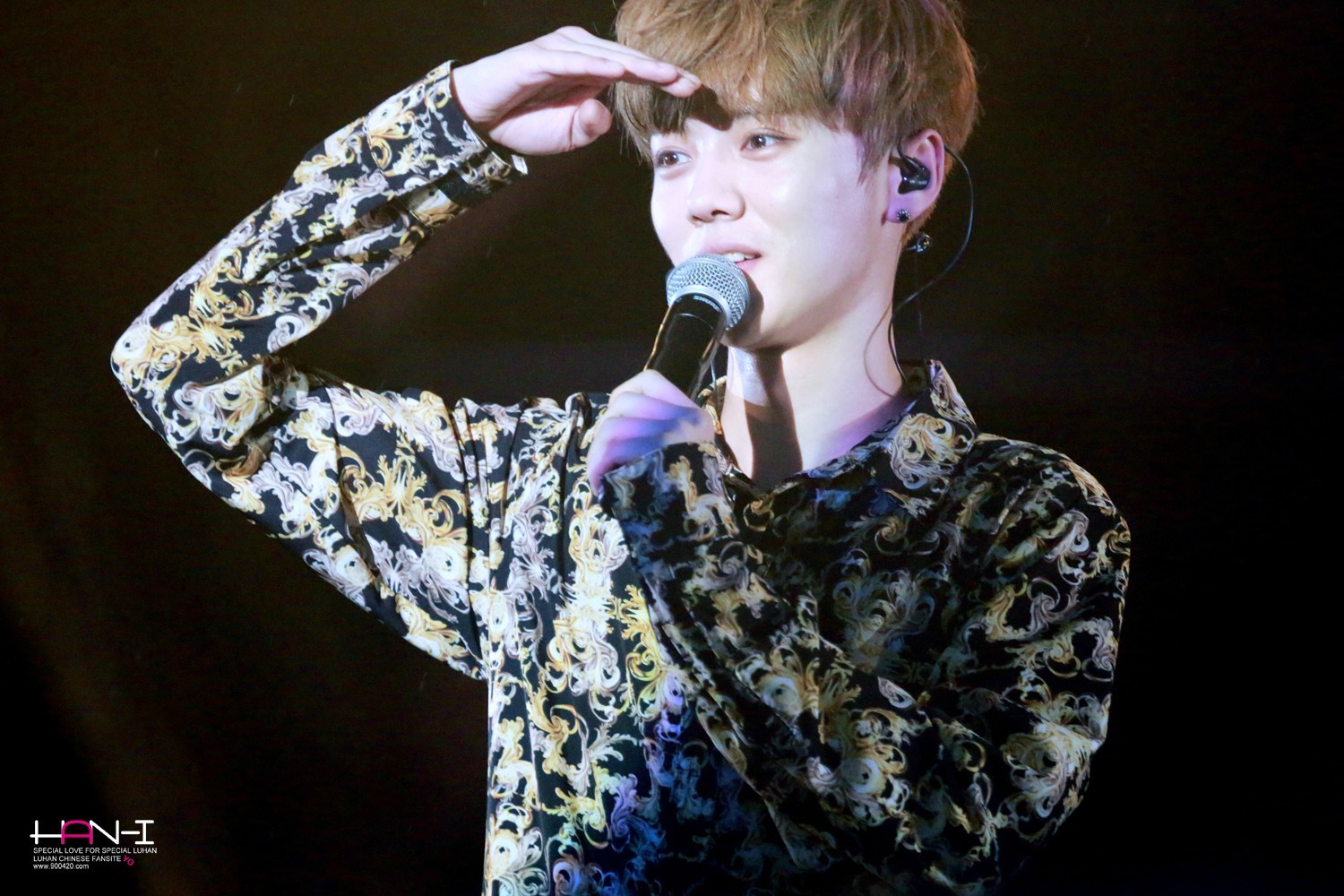 [FANTAKEN] 140628 EXO Concert "The Lost Planet" in Chongqing [105P] 9e8e974dgw1ehuapxnjf9j215o0rsaio