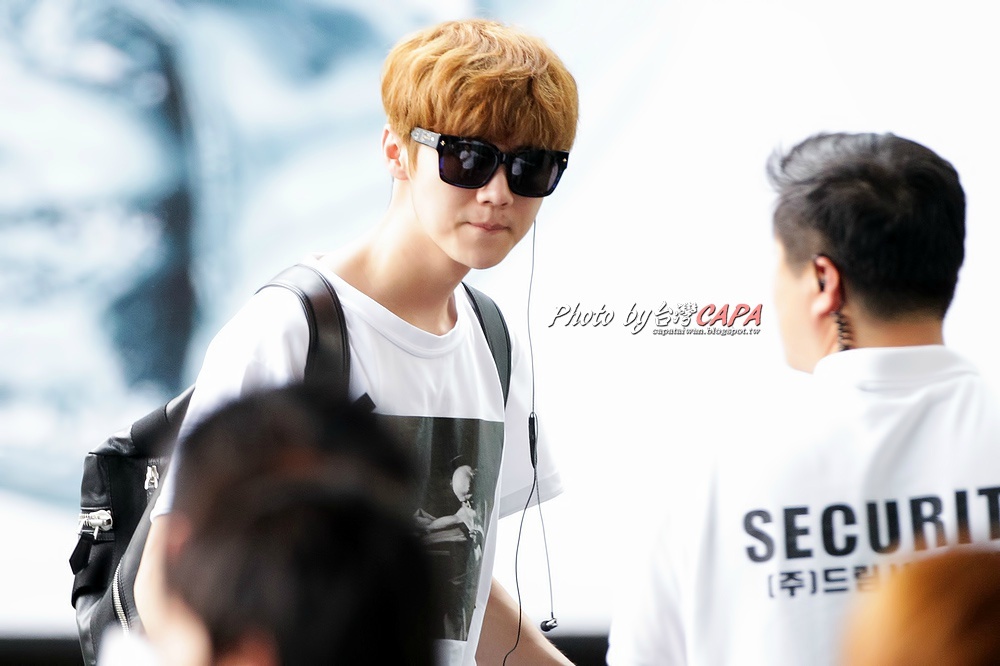 [FANTAKEN] 140710 ICN &Taiwan Airport [31P] A05e60dfgw1ei7ws4y0tvj20rs0iiwi4