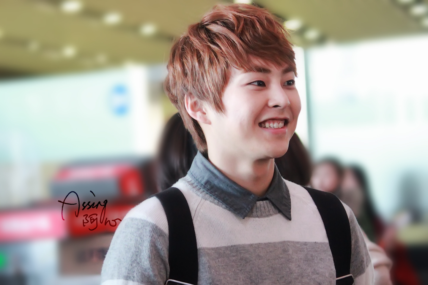 [Fantaken] 081212 EXO M XiuMin @ Incheon + Beijing Airport A16cf827tw1dznfegdhcoj