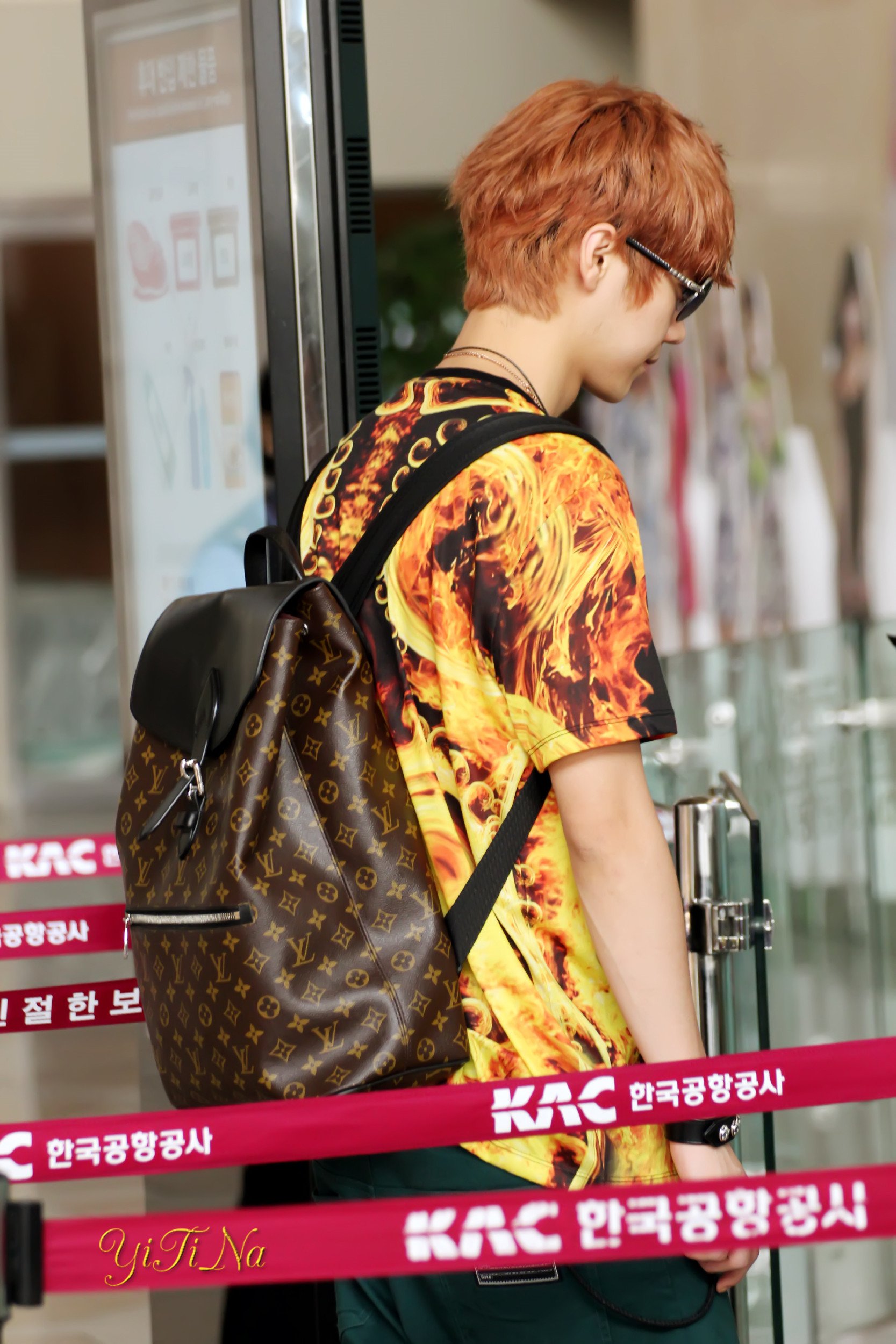 [FANTAKEN] 130918 Gimpo International Airport - Departure [20P] A1f08a3bjw1e8qni7kd5rj21ab1xgtt5