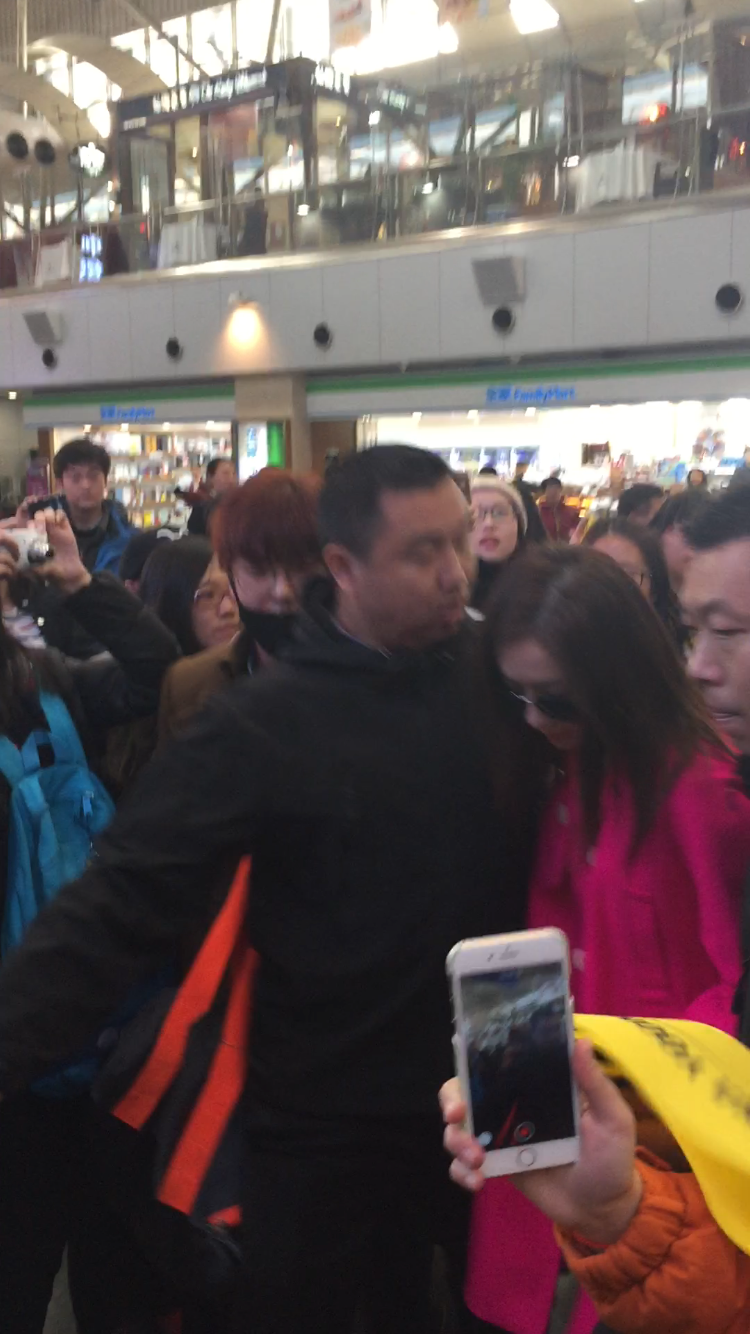 [PIC][06-12-2015]YoonA trở về Hàn Quốc vào chiều nay A746aab2jw1eypvny6sp8j20ku112npd