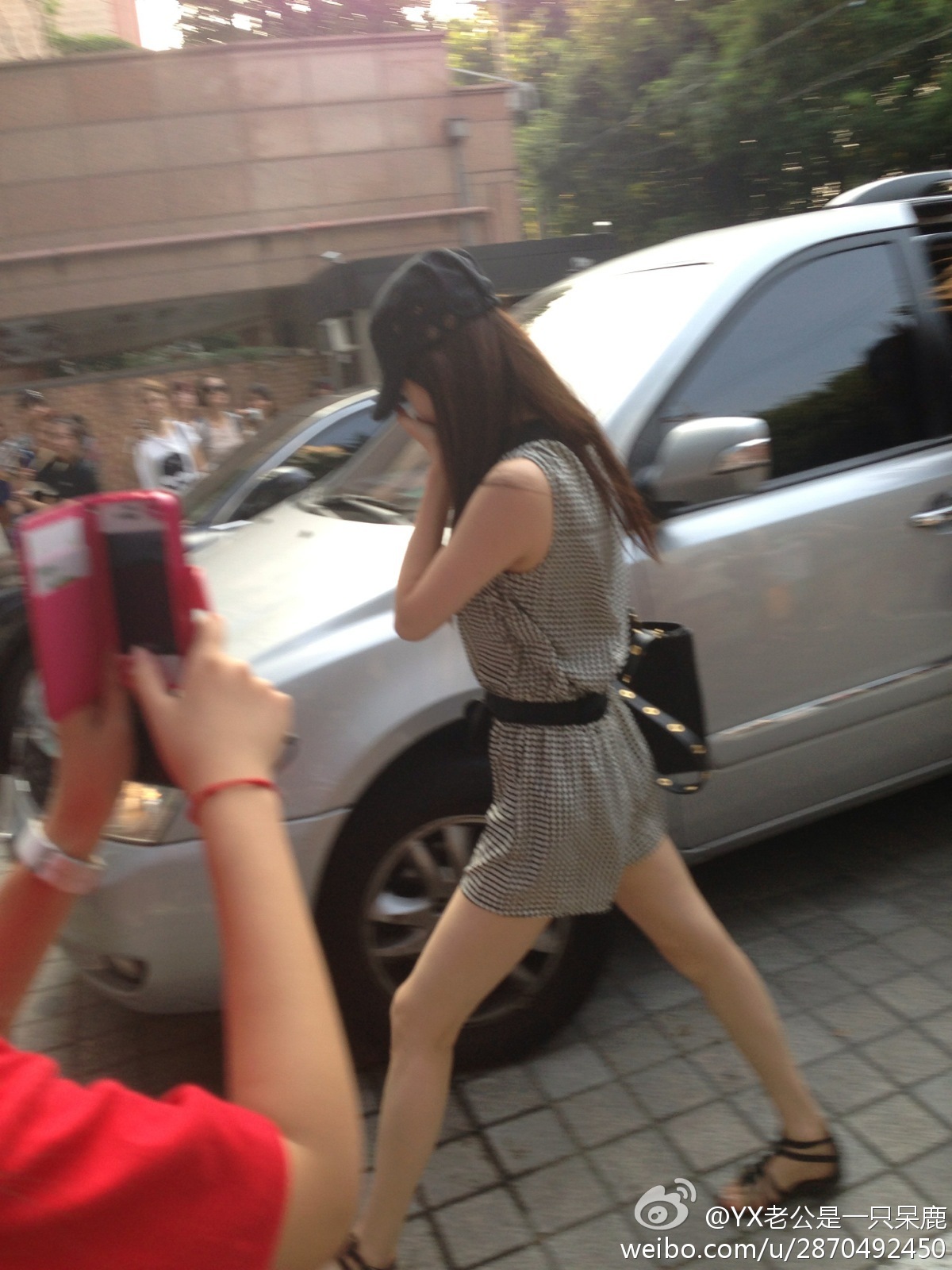 [PIC][08-08-2013]SeoHyun xuất hiện tại công ty SM vào hôm nay Ab183d22jw1e7fcrdsnprj20xc18gdp5