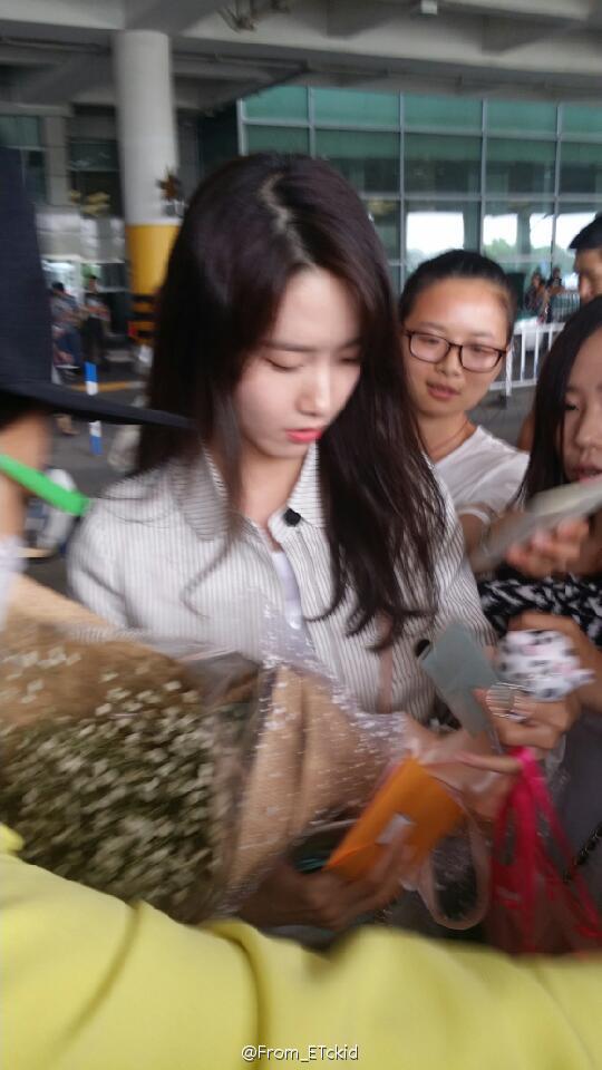 [PIC][20-05-2015]YoonA khởi hành đi Trung Quốc vào trưa nay Ceb831d2jw1esaq7ectxfj20f00qoabd