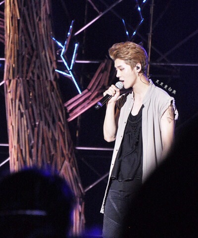 [FANTAKEN] 140705 EXO Concert "The Lost Planet" in Chengdu [150P] Cf6e6523jw1ei4nk3rg5uj20b40dcmyg