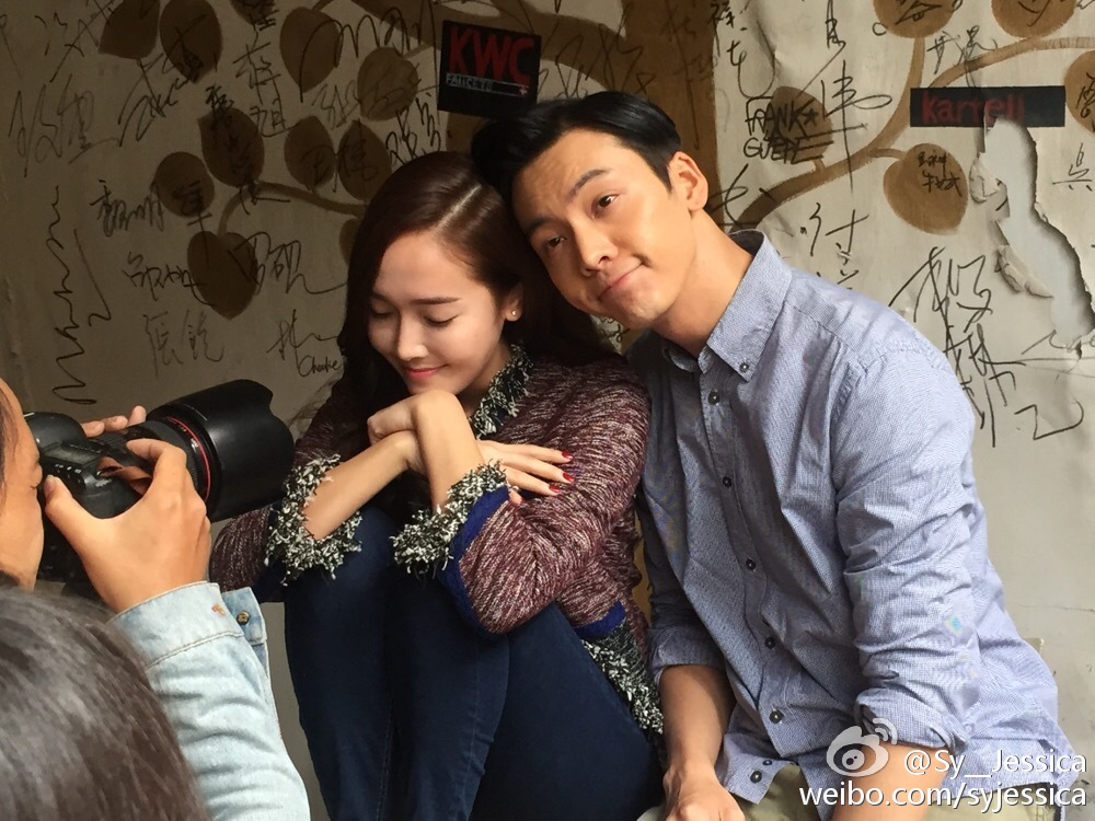 [OTHER][20-10-2015]Jessica sẽ góp mặt trong bộ phim điện ảnh của Trung Quốc -  "I Love That Crazy Little Thing"  D374ba31gw1f533r1ojdhj20rs0ku44d