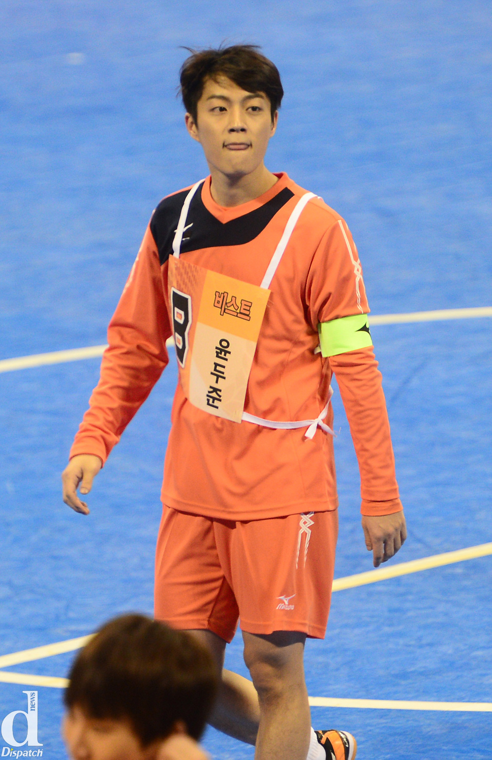  [PICS + FANTAKEN][13.01.14] DooJoon @ Idol Champion 2014 6d045b8fjw1eciu68r03xj20rs16x7kz