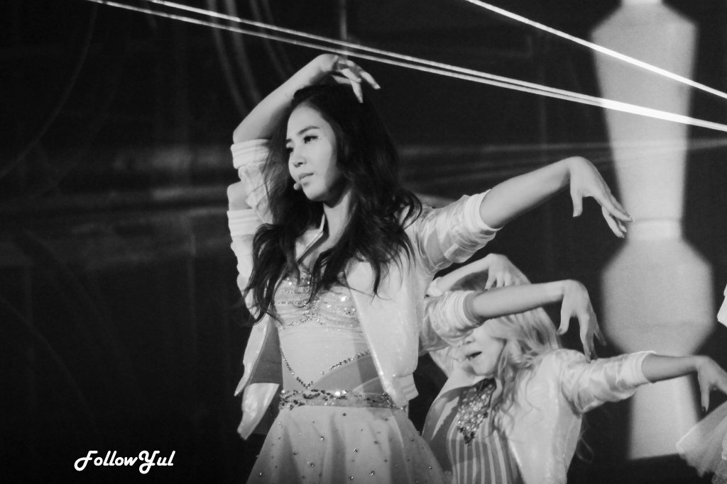 [PIC][08/09/10-11-2013]Hình ảnh mới nhất từ "2013 Girls' Generation's World Tour – Girls & Peace in HongKong" của SNSD (P2) - Page 30 71262d51gw1eb83m7v02cj21kw11xdoq