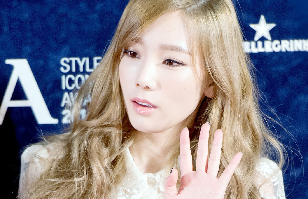 [PIC][28-10-2014]TaeTiSeo tham dự và biểu diễn tại "2014 Style Icon Awards" + Giành "STYLE ICON" Bonsang Award vào tối nay 8e3a1a04jw1elr76yxlxmj20xc0ljqci