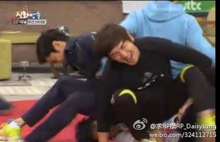 [17.3.12][Screencaps] Shinhwa Broadcast ep 1 4eebbbd6jw1dr33t27a4bj