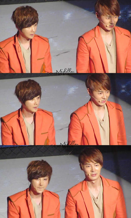 [10.4.12][FanPics] Shinhwa @ KBS1 Open Concert Recording 545fb082gw1druycpw5k0j