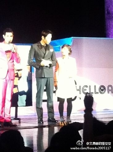 [7.1.12][Pics] Eric Shanghai Fanmeet 5d9538f2jw1dou59bhhioj