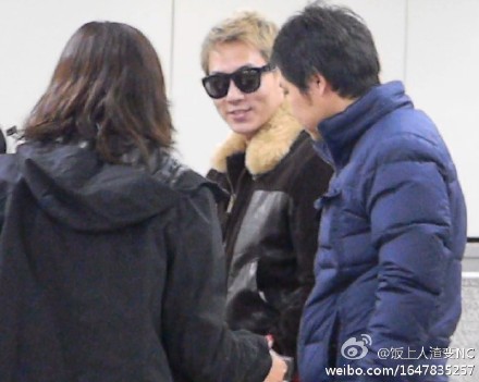 [17.12.11] Andy @ Airport Pics 6237f879gw1do5r6dxqwjj