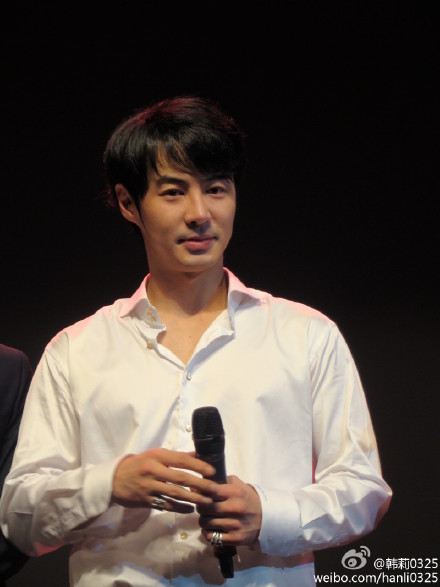 More JunJin at ShangHai FM Pics 629ff35agw1dnz07h2gmqj