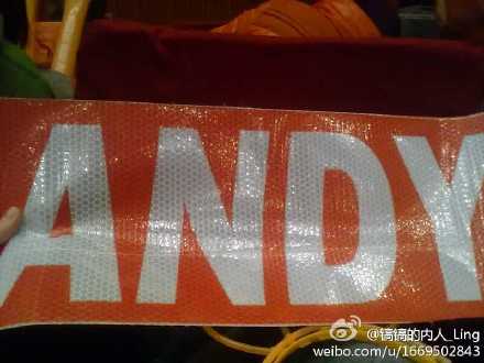 [18.2.12][Pics] Andy @ Shanghai Fanmeet + Handshake 6382977bjw1dq6noism61j