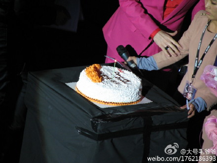 [7.1.12][Pics] Eric Shanghai Fanmeet 6908d499gw1douclx0ia3j