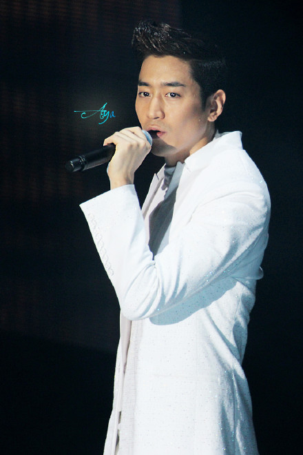 [1.5.12][Fanpics] Shinhwa @ 430 Shanghai concert 69810ed9gw1dsimuam8mgj