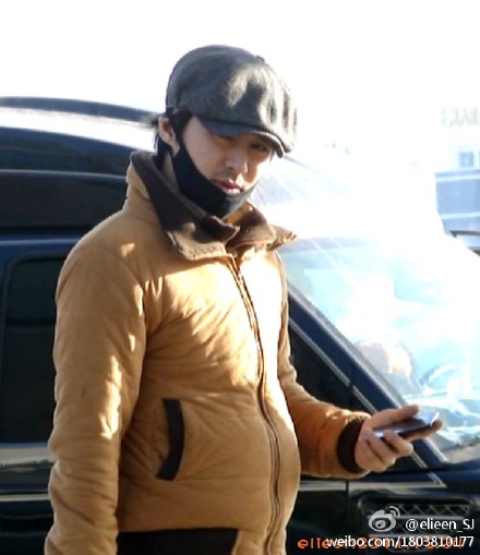 [24.12.11] JunJin's Airport Pics~ Going to Taiwan 6b83f581gw1dodw15uymkj