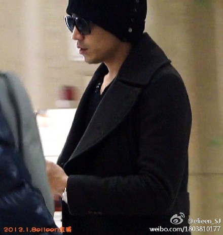 [8.1.12][Pics] Eric - Hongqiao-Seoul Airport PIcs 6b83f581jw1dovdi8bad8j