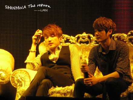 [1.5.12][Fanpics] Shinhwa @ 430 Shanghai concert 8a3c0fc3gw1dsiazco2ipj