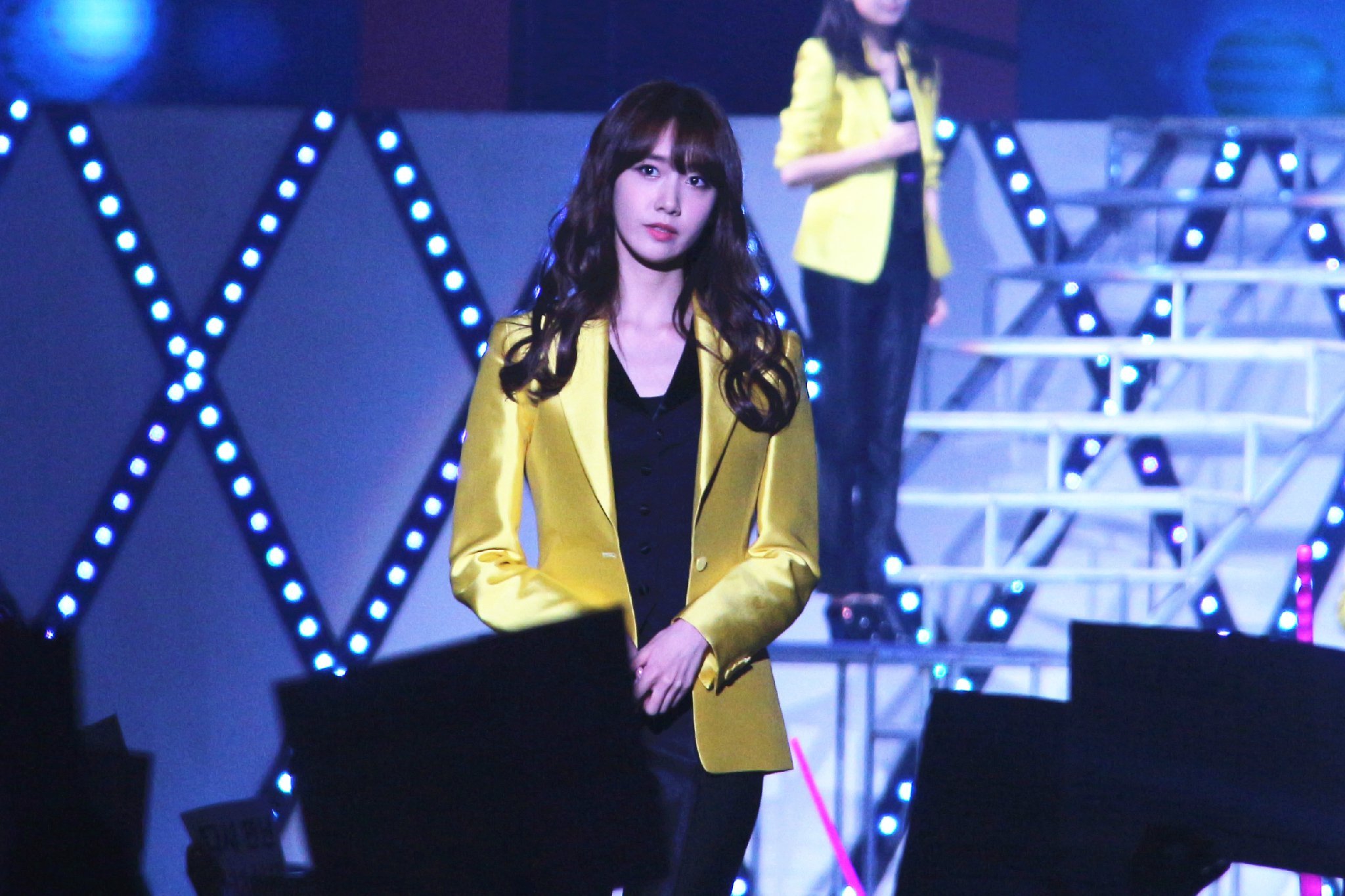 [PIC][21-11-2014]SNSD khởi hành đi Trung Quốc để tham gia "China for GG 1st Fan Party in NanJing" vào trưa nay - Page 9 005BETcPgw1emksfpw4zxj31kw11xqct