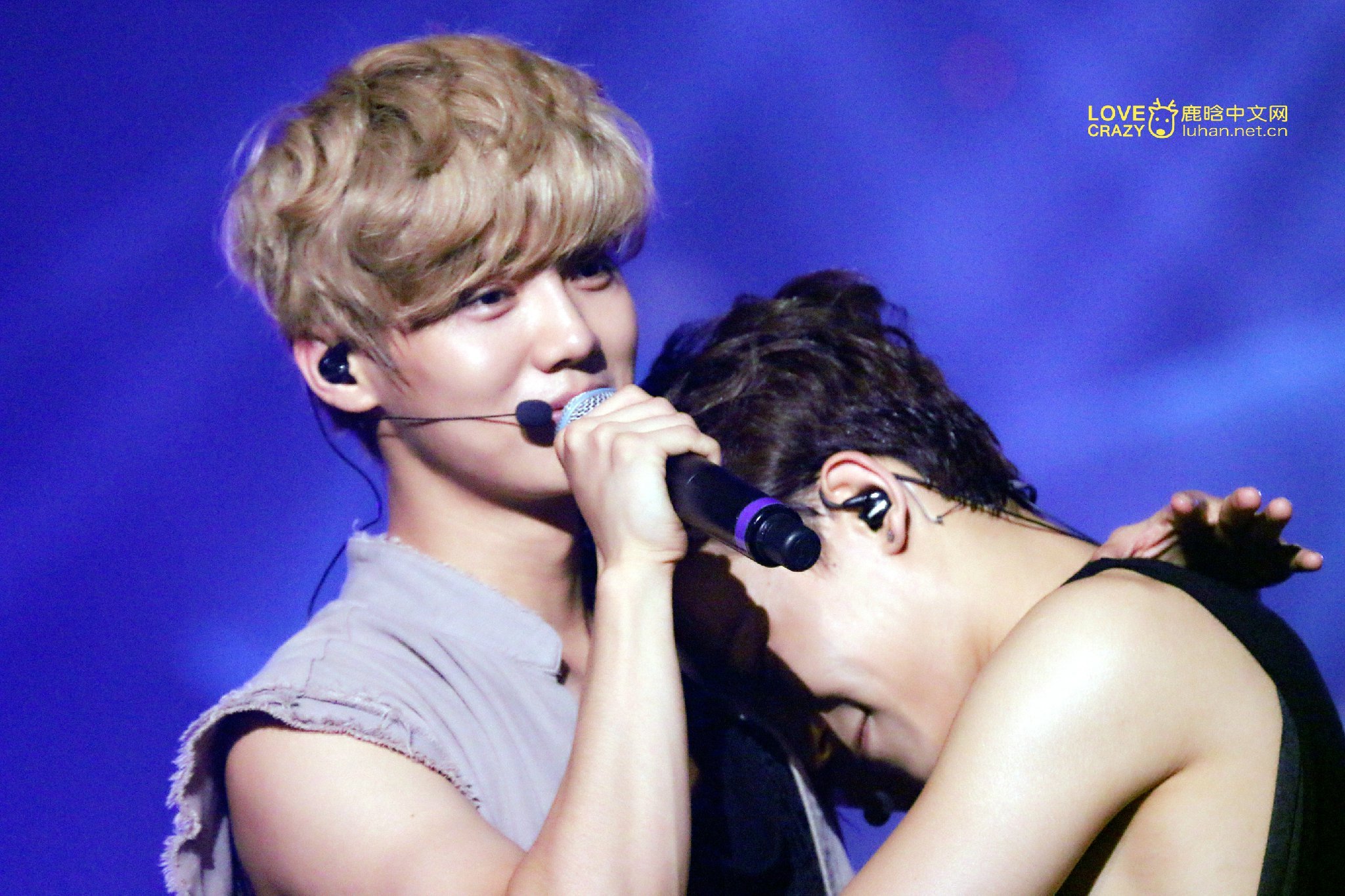 [FANTAKEN] 140823 EXO Concert 'The Lost Planet' in Singapore [101P] 005BiGbkgw1ejonj91s8sj31kw11xqgm