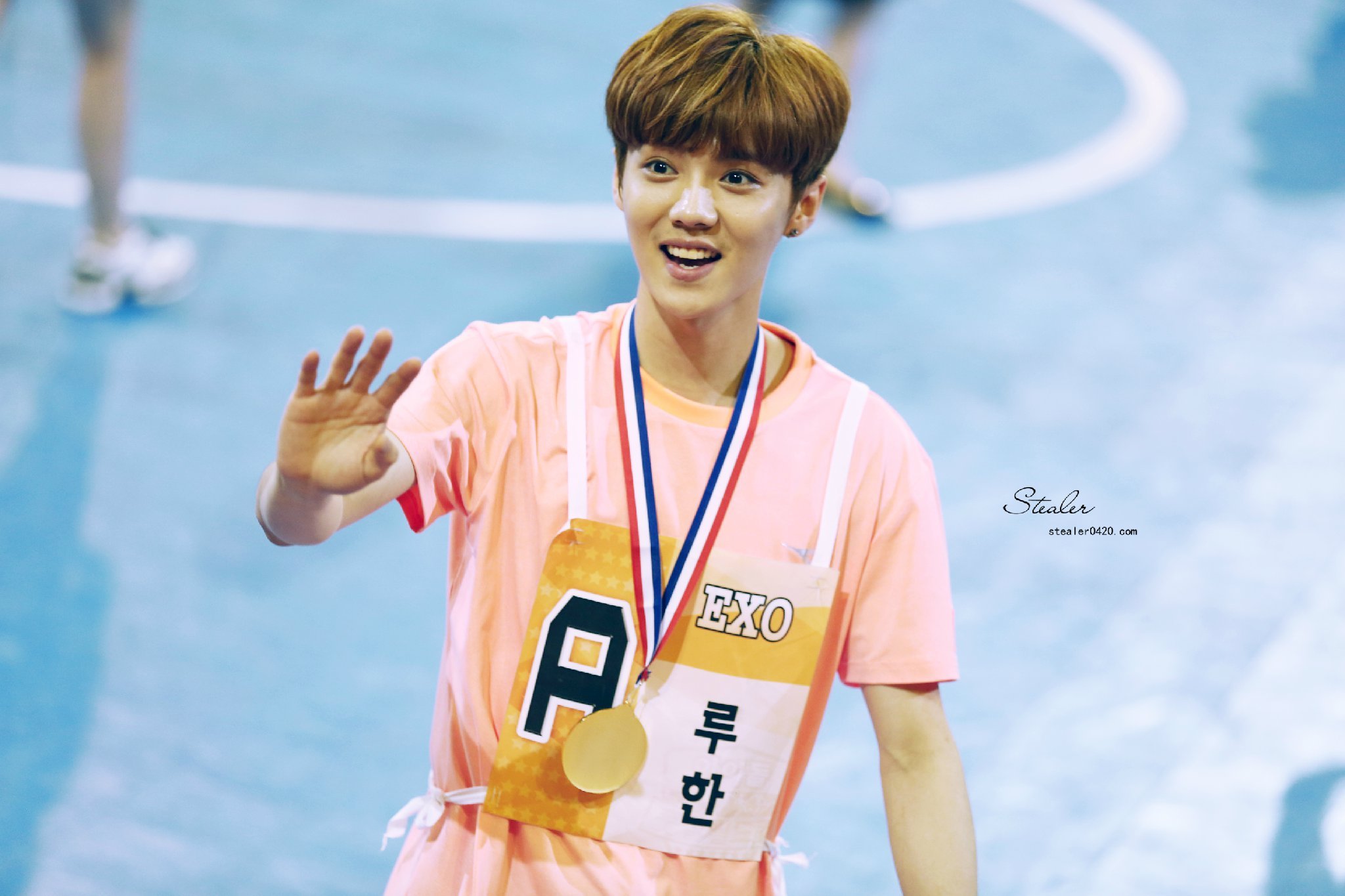 [FANTAKEN] 140526 MBC Idol Futsal Championship [49P]  005Blybwgw1egsr8fs2y0j31kw11x44n