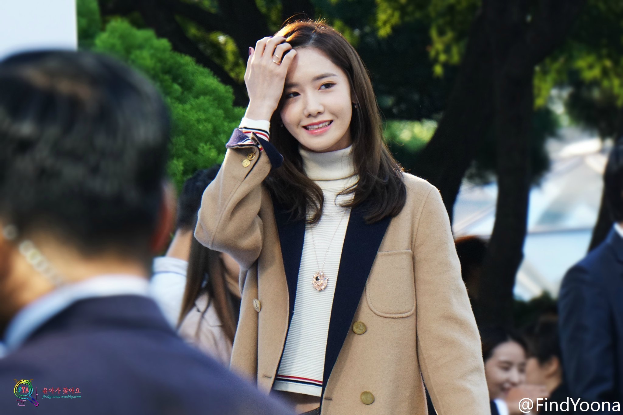 [PIC][24-10-2015]YoonA tham dự buổi fansign cho thương hiệu "LOVCAT" vào chiều nay - Page 5 005E7GA8gw1exfh0nvinbj31kw11wdn9