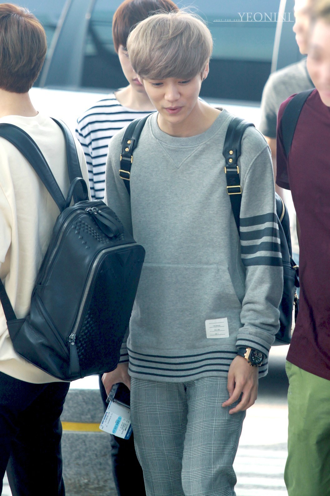 [FANTAKEN] 140727 ICN Airport - Departure [26P] 005v2vR5gw1eir99z8l3bj30tc1807cu