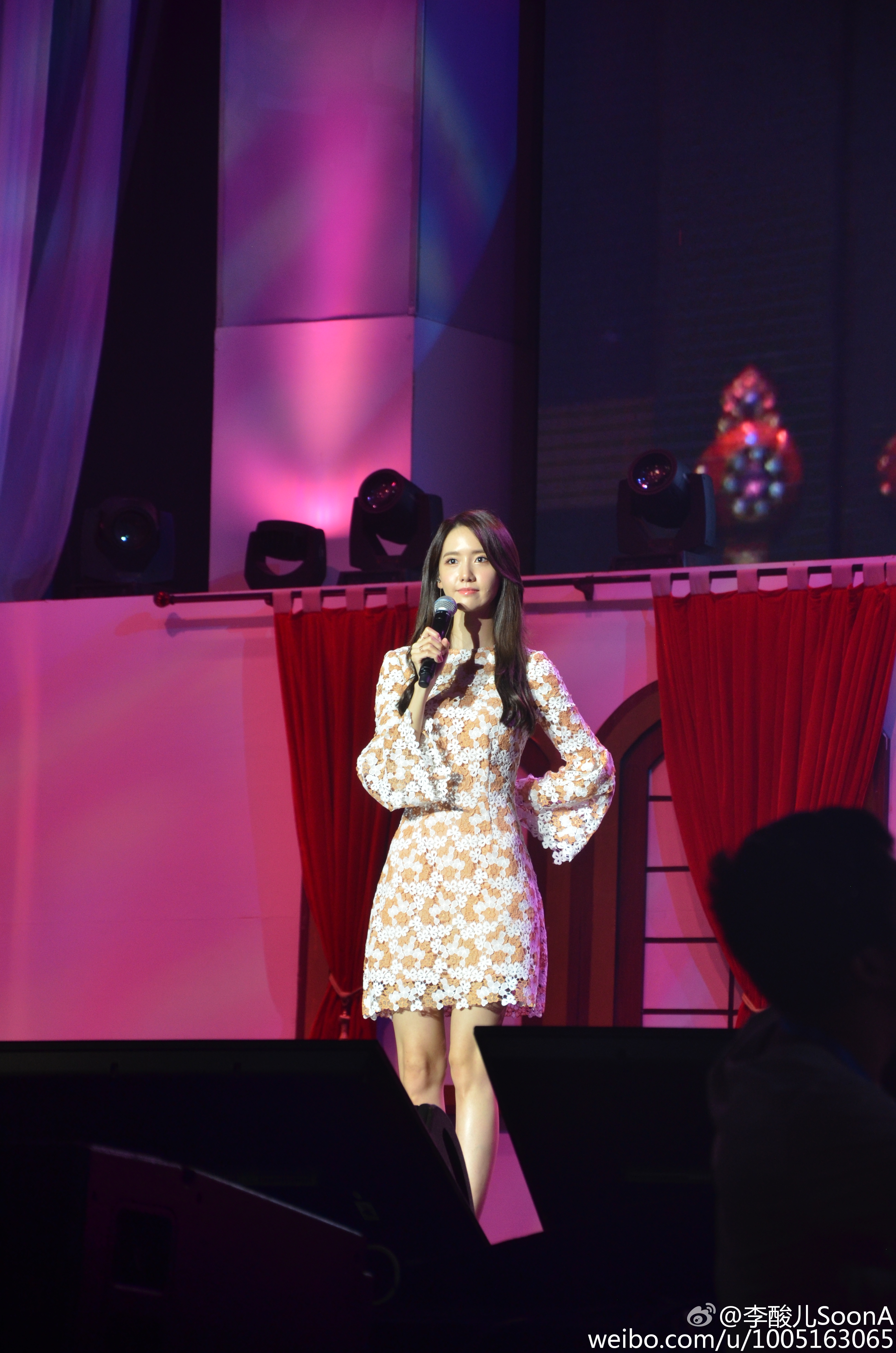 [PIC][24-07-2016]YoonA khởi hành đi Trùng Khánh - Trung Quốc để tham dự "2016 YoonA 1st Fanmeet - BLOSSOM in Chongqing" vào sáng nay - Page 2 3be99239gw1f66hdjz3fsj22io3sw1l0