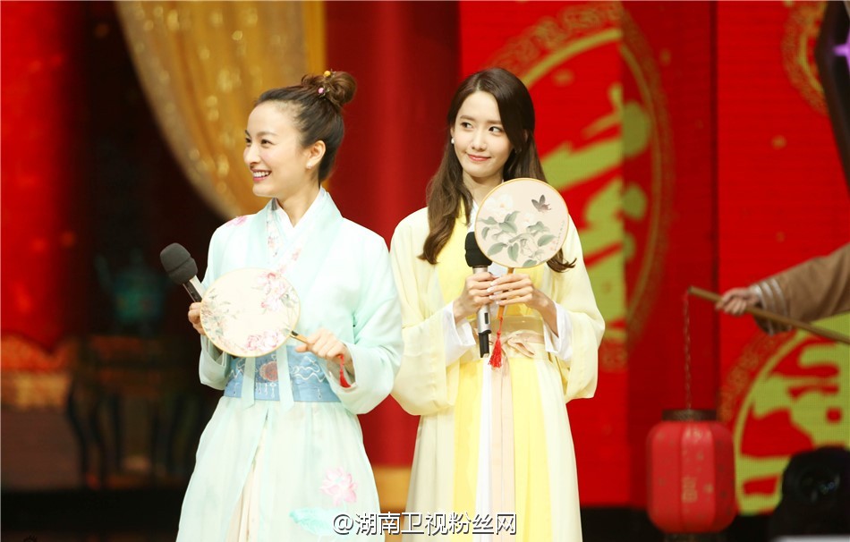 [PIC][18-04-2016]YoonA khởi hành đi Trường Sa - Trung Quốc để ghi hình cho chương trình "HAPPY CAMP" vào sáng nay - Page 2 5ed752a6gw1f3ket9kvjej20qe0guwgs