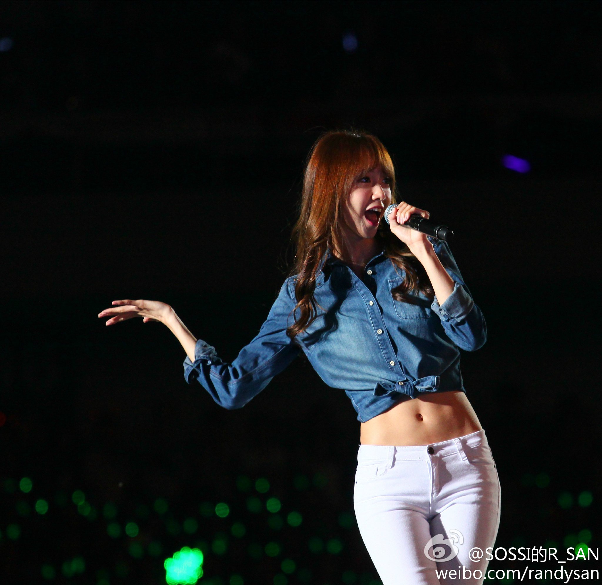 [PIC][17-10-2014]SNSD khởi hành đi Thượng Hải – Trung Quốc để tham dự "SMTOWN LIVE WORLD TOUR IV IN SHANGHAI" vào tối nay - Page 3 64b77ba5gw1elg99dy5t8j21kw1jawog