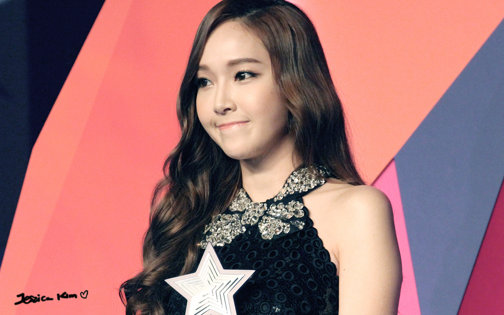 [PIC][07-12-2014]Jessica khởi hành đi Hồng Kông để tham dự "Yahoo Asia Buzz Award 2014" vào sáng nay - Page 2 656a17ebjw1en62yxzqacj21ao0t7kdn