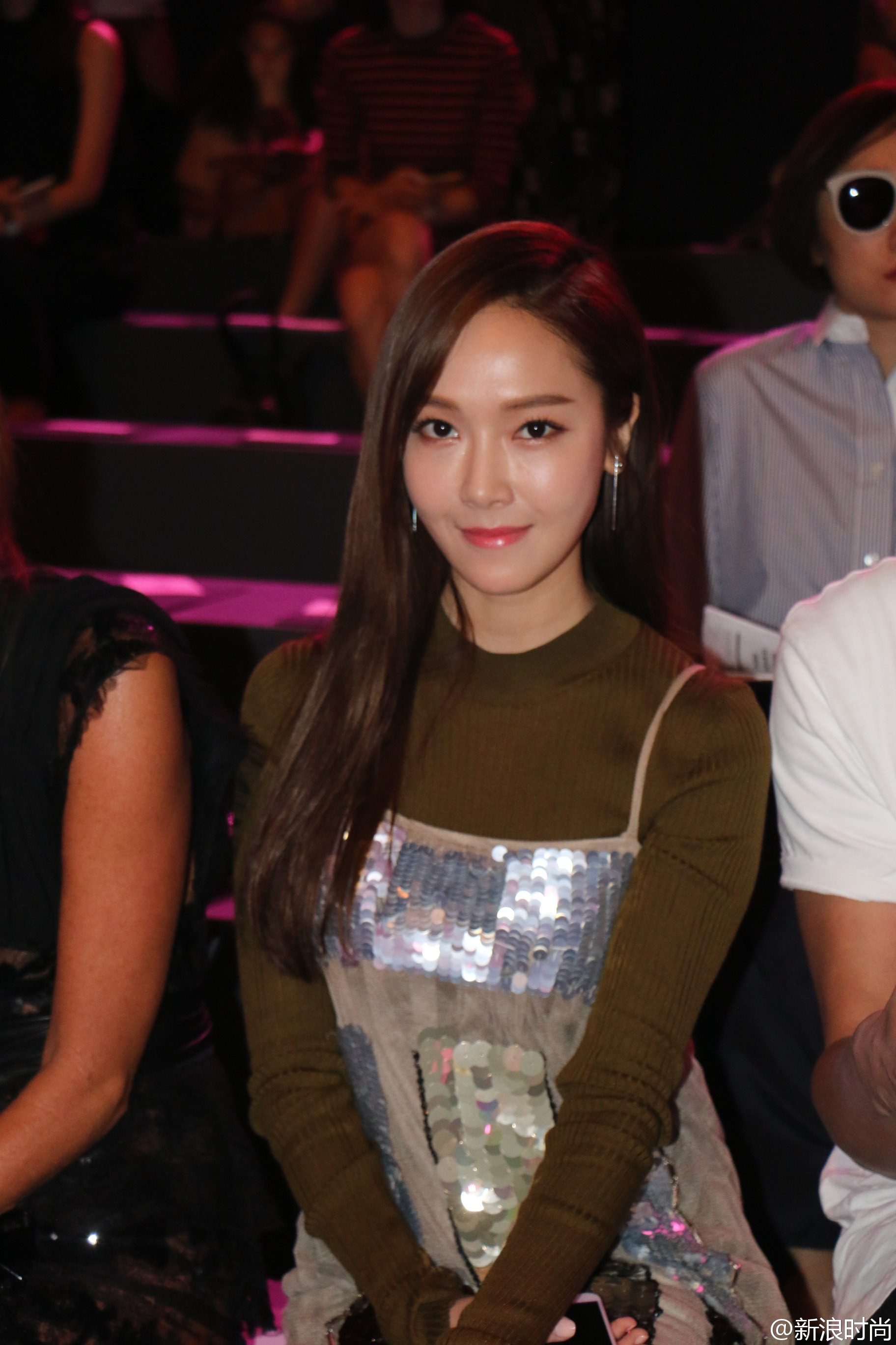 [PIC][13-09-2016]Jessica tham dự "New York Fashion Week 2017 - VERA WANG Show" vào hôm nay 693605c5gw1f7segnpt9gj21eo240ka9