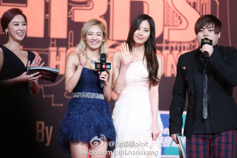 [PIC][22-11-2013]SeoHyun và HyoYeon khởi hành đi Hồng Kông để tham dự "2013 Mnet Asian Music Awards" vào sáng nay - Page 5 69a9e859gw1eazgt41htkj20m80et0wy