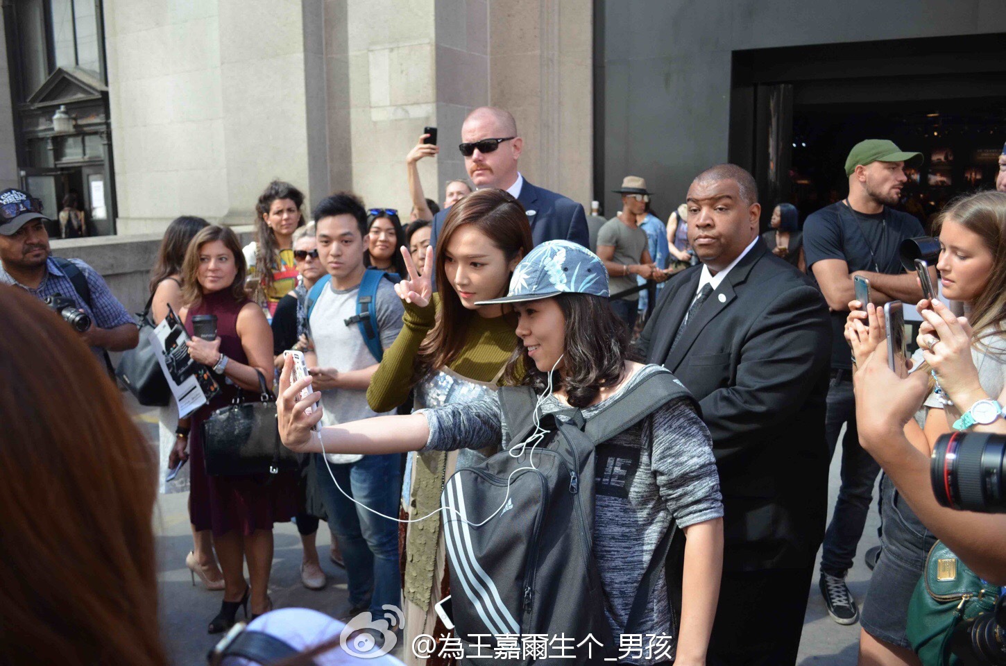 [PIC][13-09-2016]Jessica tham dự "New York Fashion Week 2017 - VERA WANG Show" vào hôm nay 6a6d3496gw1f7sz81wi3xj214a0qo48x