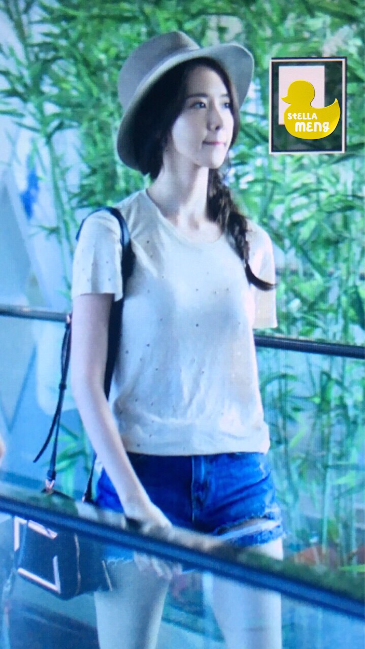 [PIC][25-07-2016]YoonA xuất phát đi Thượng Hải vào chiều nay 6b3420c2gw1f669y853vzj20jz0zidl9