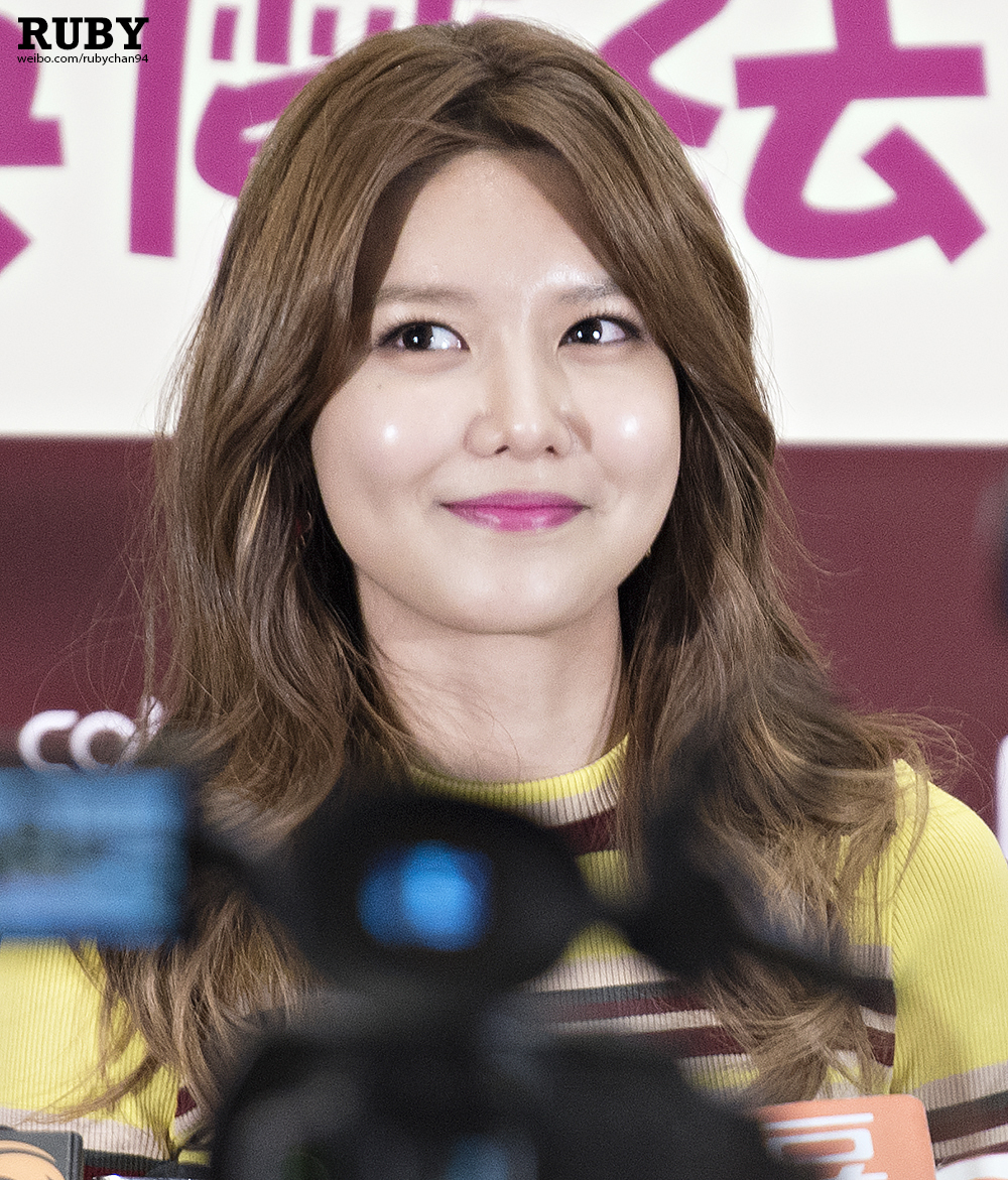 [PIC][04-02-2015]SooYoung xuất phát đi Hồng Kông để tham dự buổi fansign cho thương hiệu mỹ phẩm "LLang" - Page 4 6b362612jw1ep00c08kzbj20rs0wj4qp