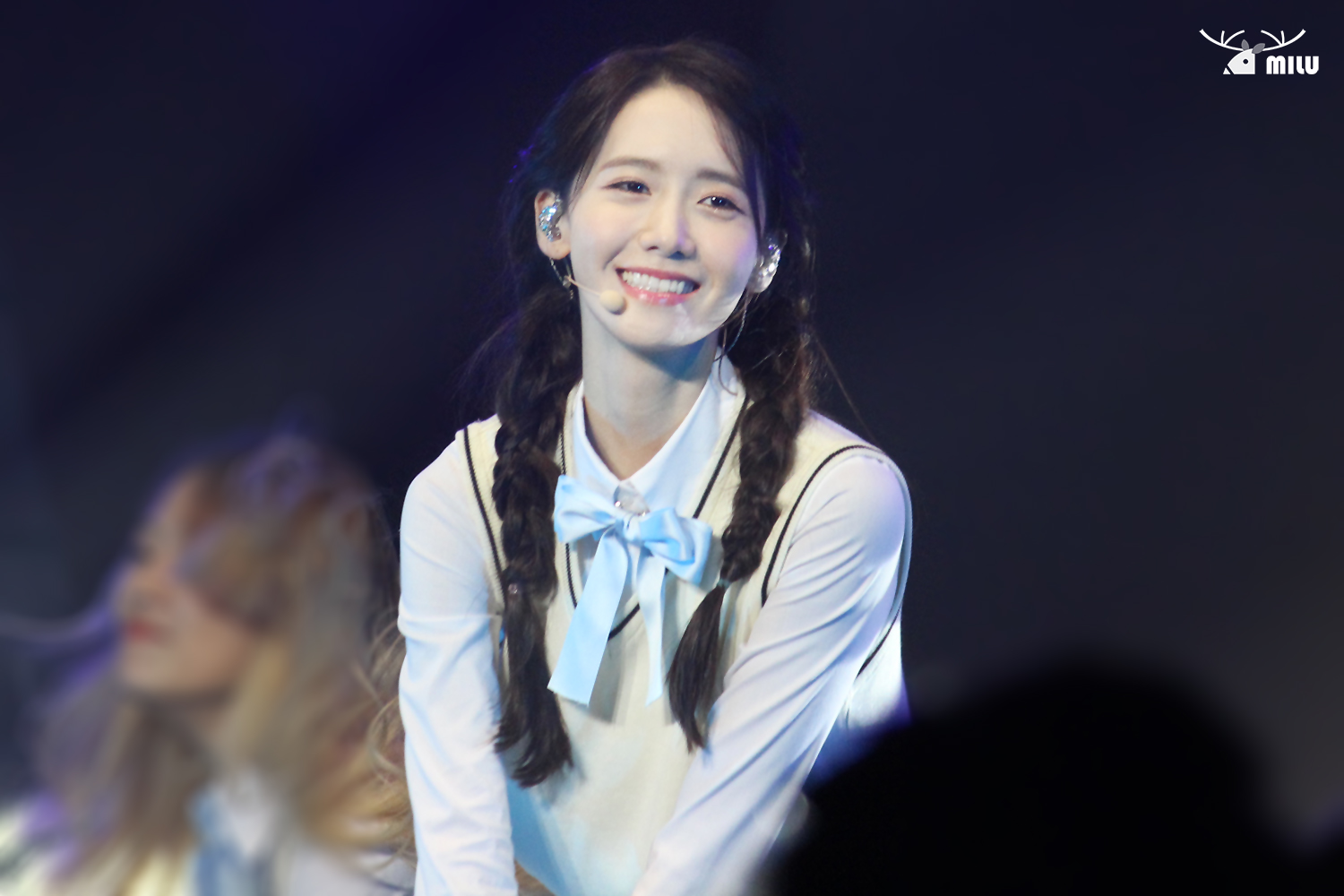 [PIC][24-07-2016]YoonA khởi hành đi Trùng Khánh - Trung Quốc để tham dự "2016 YoonA 1st Fanmeet - BLOSSOM in Chongqing" vào sáng nay - Page 4 756209b1gw1f68rd2hwu5j215o0rsgwa