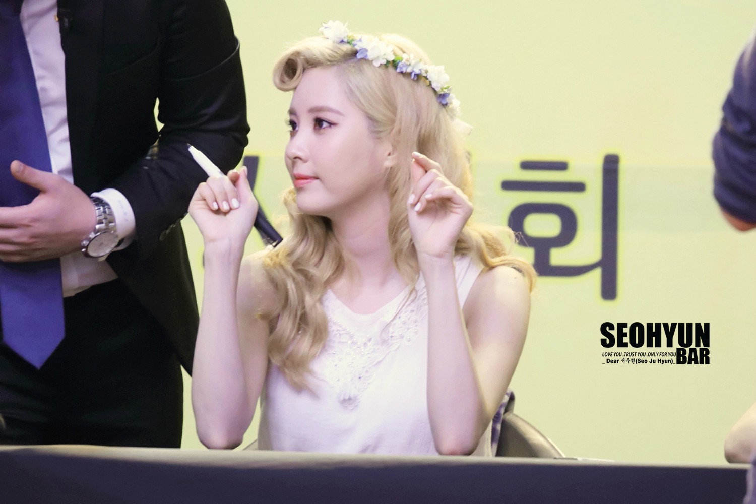 [PIC][27-08-2015]SNSD tham dự buổi fansign đầu tiên cho Album thứ 5 - "LION HEART" vào tối nay 7d55415bjw1evwmnmwjp5j215o0rstdy