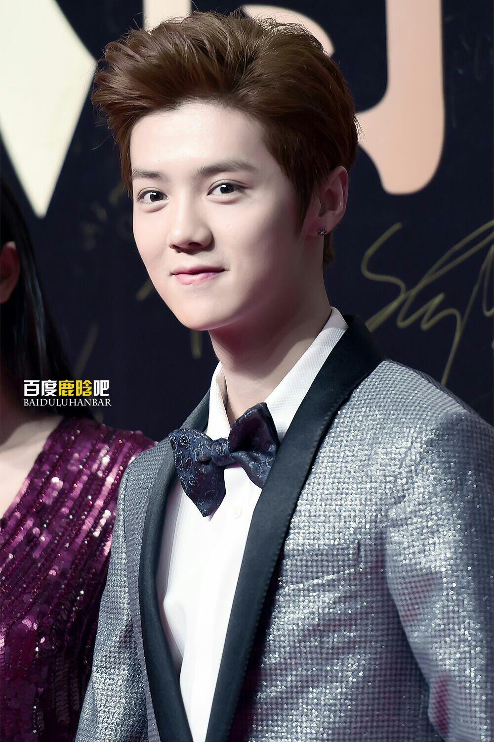 [FANTAKEN] 150115 2014 Weibo Awards Night [100P] 9d42711ajw1eobmrb5ef7j20rs15o44u