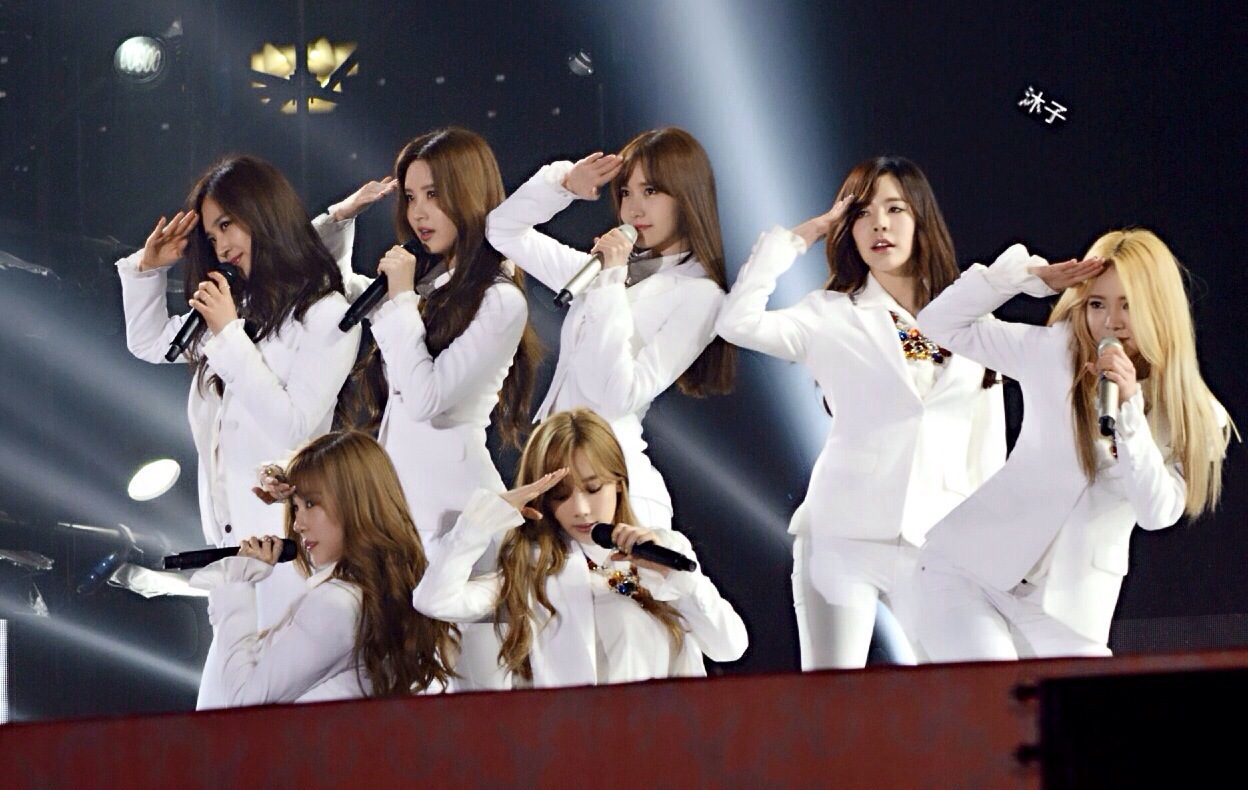 [PIC][24-10-2014]SNSD khởi hành đi Trung Quốc để biểu diễn tại "MBC Korean Music Wave in Beijing 2014" vào chiều nay - Page 3 9f6b5c60jw1elosiyaiwej20yo0lywl4