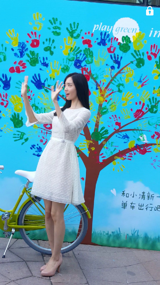 [PIC][18-09-2015]YoonA khởi hành đi Bắc Kinh - Trung Quốc để tham dự sự kiện "Innisfree GREEN BICYCLE TOUR" vào sáng nay - Page 2 A1663867jw1ew7qb39y4lj20f00qodne