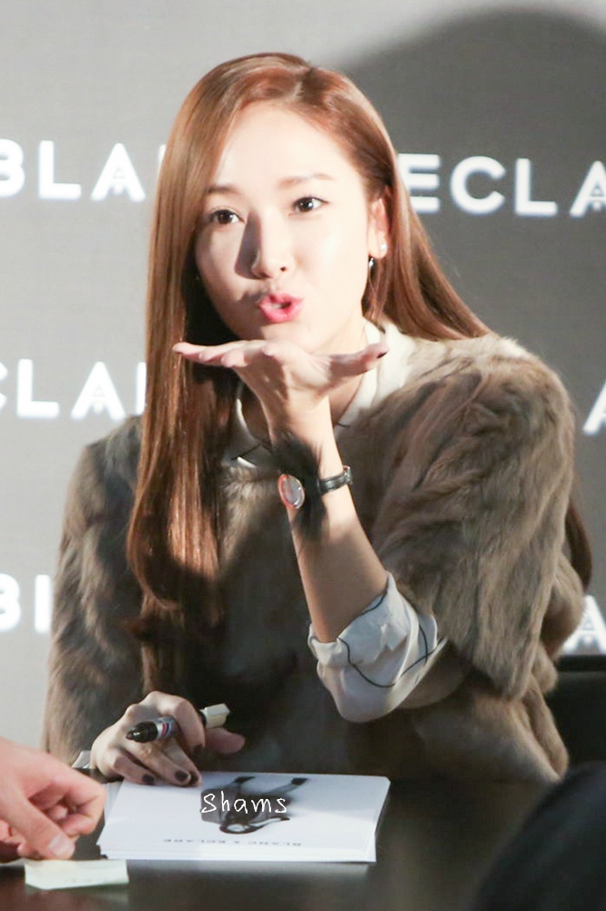 [PIC][22-12-2014]Jessica tham dự buổi fansign cho "BLANC&ECLARE" chi nhánh Seoul, Hàn Quốc vào chiều nay A2a90a55jw1enirxfr7k1j20ii0rsjvy