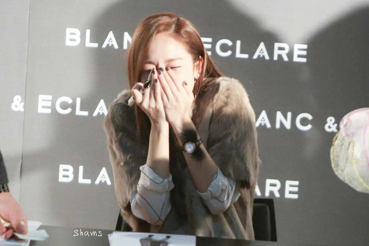 [PIC][22-12-2014]Jessica tham dự buổi fansign cho "BLANC&ECLARE" chi nhánh Seoul, Hàn Quốc vào chiều nay A2a90a55jw1enirxkfml5j20xc0m8q76