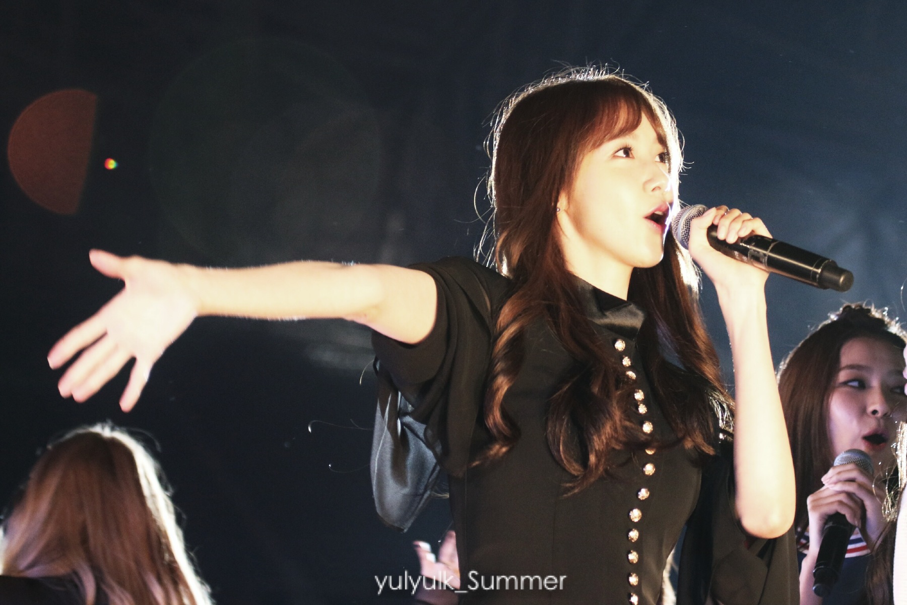 [PIC][17-10-2014]SNSD khởi hành đi Thượng Hải – Trung Quốc để tham dự "SMTOWN LIVE WORLD TOUR IV IN SHANGHAI" vào tối nay - Page 3 A2be6f0ejw1elgbyzionej21e00xcqee