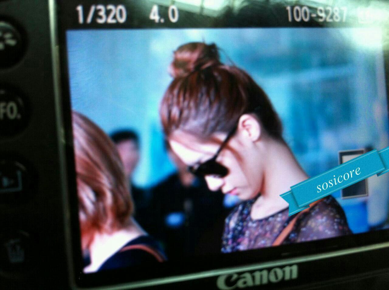 [PIC][23-09-2012]SNSD trở về Hàn Quốc vào sáng nay A8f6f66ejw1dx69taj7sjj