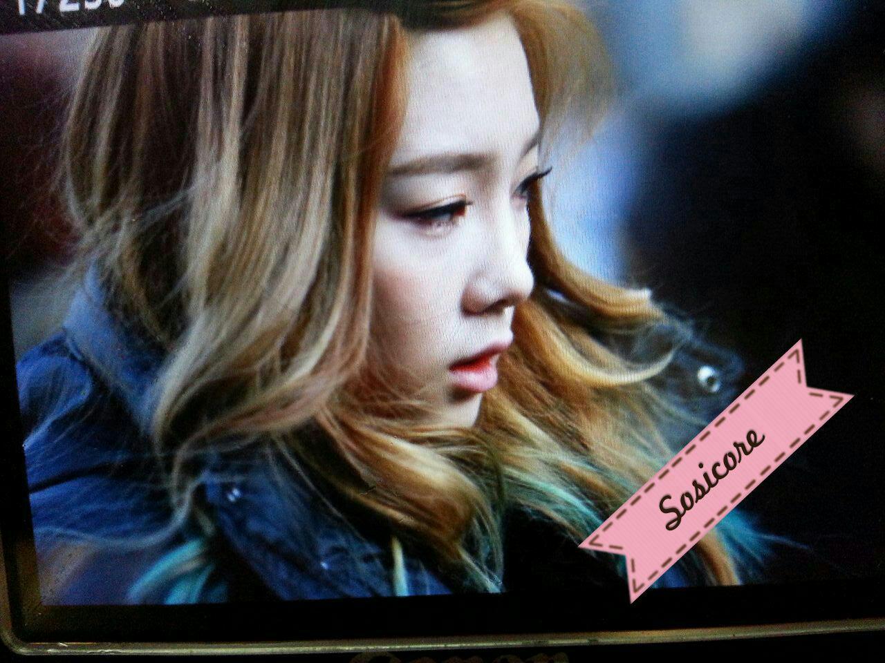 [PIC][04-01-2013]SNSD tại toà nhà KBS để ghi hình cho chương trình "Music Bank" chiều nay A8f6f66ejw1e0h979bewlj