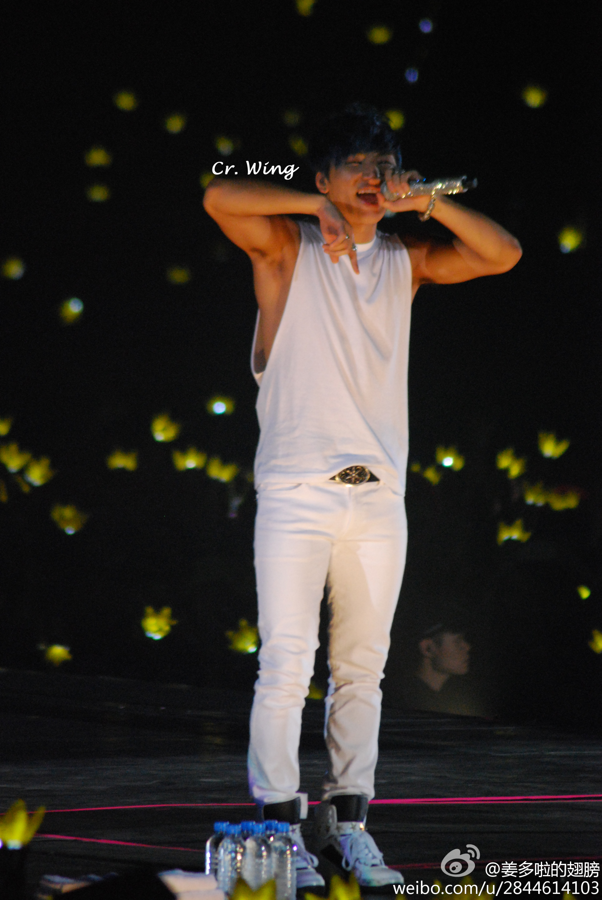 [PhoHD] ALIVE Tour 2012 ở Hồng Kông (8-9-10/12/2012) A98d5dd7gw1dzmwgdtfs5j