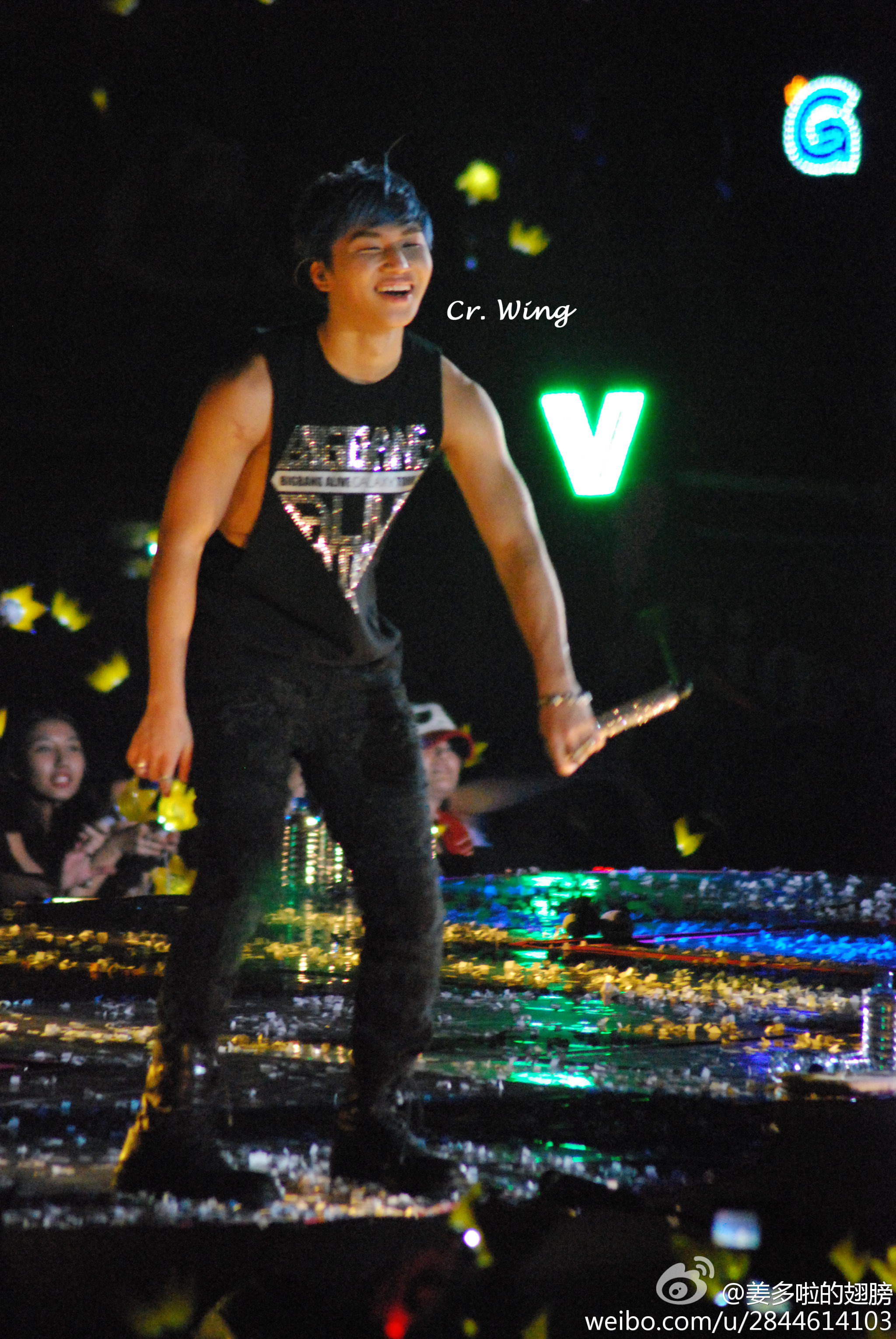 [PhoHD] ALIVE Tour 2012 ở Hồng Kông (8-9-10/12/2012) A98d5dd7gw1dzn7q1yn4nj